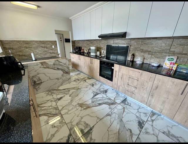 4 BEDROOM HOUSE FOR SALE IN BIRCHLEIGH